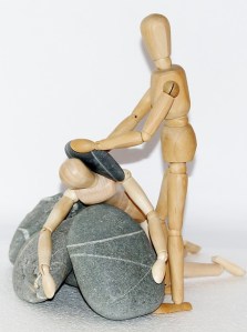 wooden-figures-1007134_640